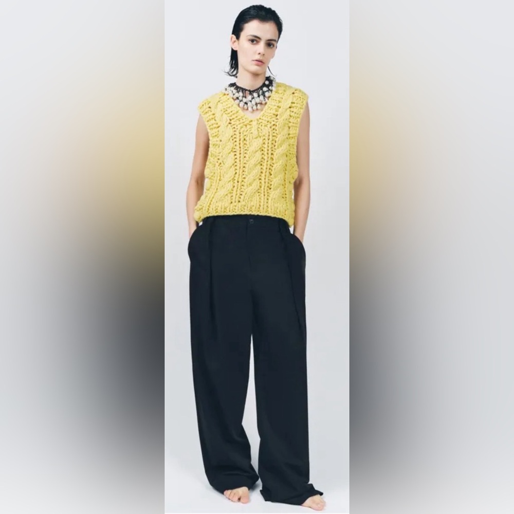 ZARA Bright Yellow Chunky Preppy Summer Knit Button Vest Size M/L